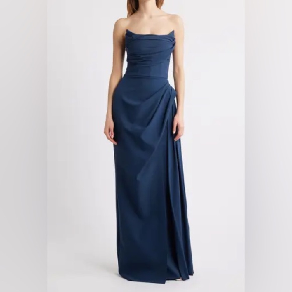 Chiara Boni La Petite Robe Dotai Strapless Gown. Size 50
#266 - Picture 9 of 12